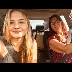 Meet your Posher, Danielle